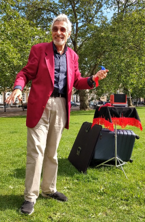 Ian Saville performing al fresco